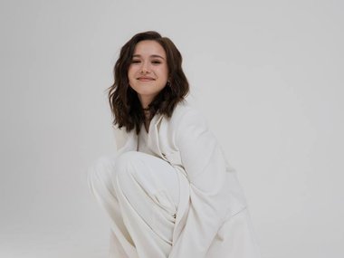 Валиева показала снимки с фотосессии в белом наряде Валиева показала снимки с фотосессии в белом наряде