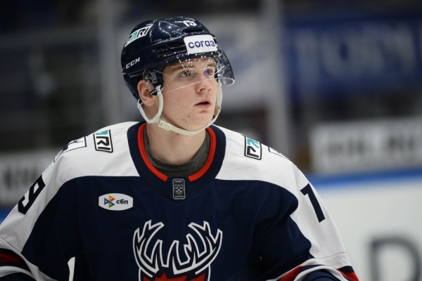 Почему Каролина выбирает русских на драфте НХЛ, россияне на драфте НХЛ — 2025 Почему Каролина выбирает русских на драфте НХЛ, россияне на драфте НХЛ — 2025