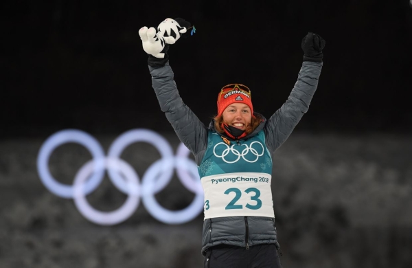 Олимпийская чемпионка Лаура Дальмайер попала под камнепад в Пакистане, её не могут найти, онлайн событий, что с ней случилось Олимпийская чемпионка Лаура Дальмайер попала под камнепад в Пакистане, её не могут найти, онлайн событий, что с ней случилось