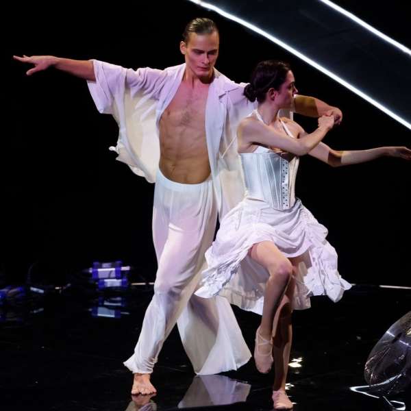 Евгения Медведева и Ильдар Гайнутдинов встречаются: что известно, проект Звёздные танцы, Евровидение, Большой театр Евгения Медведева и Ильдар Гайнутдинов встречаются: что известно, проект Звёздные танцы, Евровидение, Большой театр