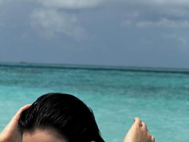 Медведева снялась в купальнике в океане Медведева снялась в купальнике в океане