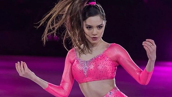 Медведева о своих шоу и спектаклях Загитовой: «Это два абсолютно разных жанра, которые никаким образом не пересекаются» Медведева о своих шоу и спектаклях Загитовой: «Это два абсолютно разных жанра, которые никаким образом не пересекаются»