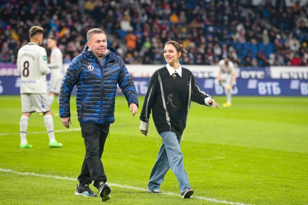 Фигуристы в кино: Евгения Медведева, Никита Кацалапов, Загитова, Валиева, Трусова, Ягудин, Костомаров Фигуристы в кино: Евгения Медведева, Никита Кацалапов, Загитова, Валиева, Трусова, Ягудин, Костомаров