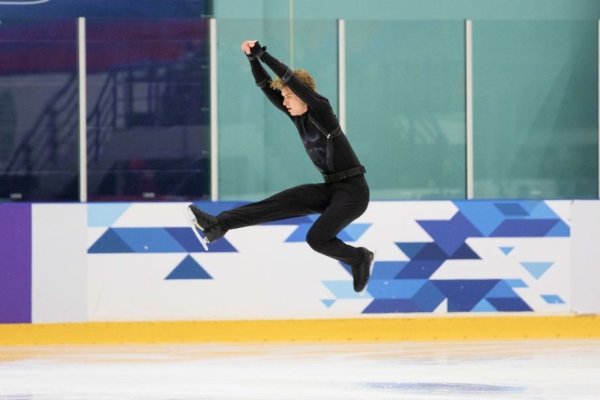 Российский фигурист Игорь Ефимчук вернулся на лёд спустя семь лет, подробности Российский фигурист Игорь Ефимчук вернулся на лёд спустя семь лет, подробности