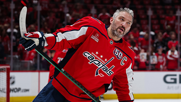 Александр Овечкин возобновил тренировки на льду Александр Овечкин возобновил тренировки на льду