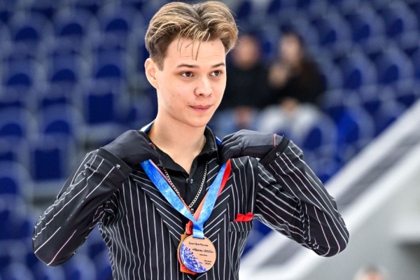 Интервью с фигуристом Глебом Лутфуллиным, выступит ли он под Михаила Круга, почему любит Сергея Есенина Интервью с фигуристом Глебом Лутфуллиным, выступит ли он под Михаила Круга, почему любит Сергея Есенина