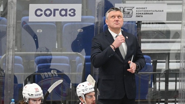 Губернатор назвал ошибкой назначение тренера Буцаева в «Сибирь» Губернатор назвал ошибкой назначение тренера Буцаева в «Сибирь»