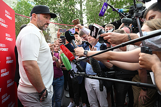 Овечкин не спешит возвращаться в Америку Овечкин не спешит возвращаться в Америку