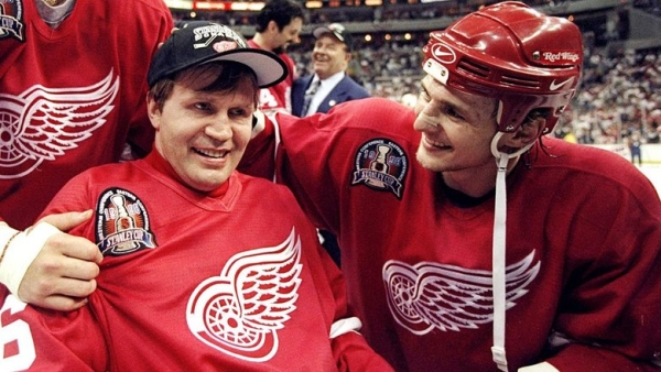 «Детройт» выпустил видео в честь 30-летия дебюта «Русской пятерки» в НХЛ «Детройт» выпустил видео в честь 30-летия дебюта «Русской пятерки» в НХЛ