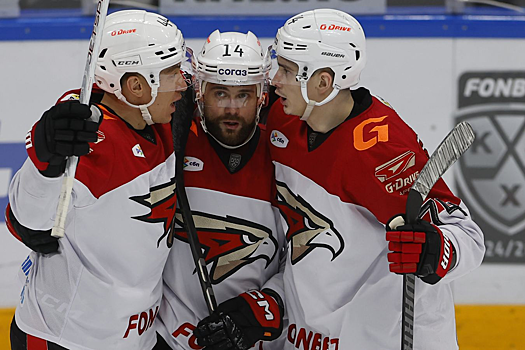 «Авангард» обыграл «Трактор» в гостевом матче с 13 голами и тремя дублями «Авангард» обыграл «Трактор» в гостевом матче с 13 голами и тремя дублями